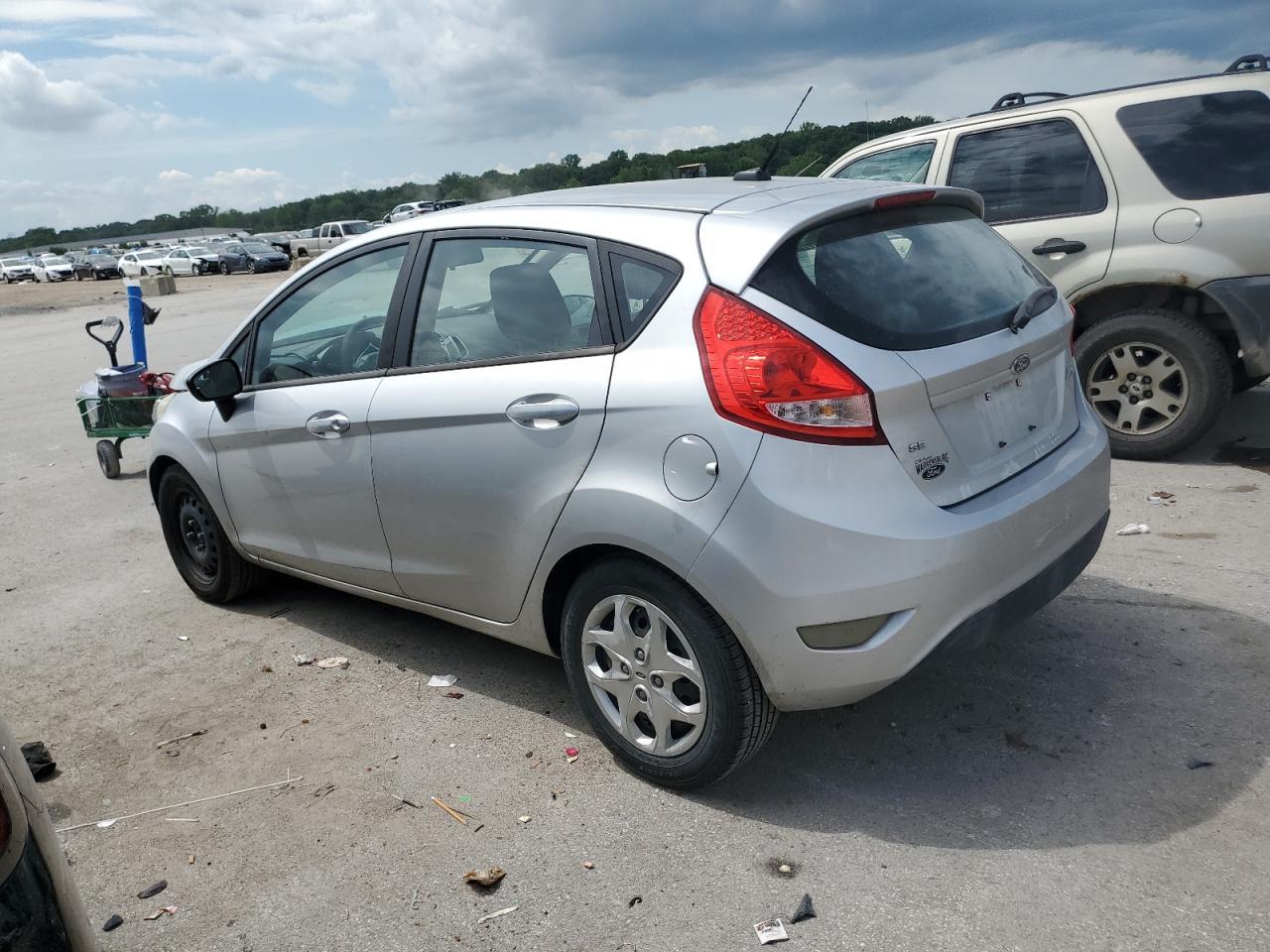 2011 FORD Fiesta