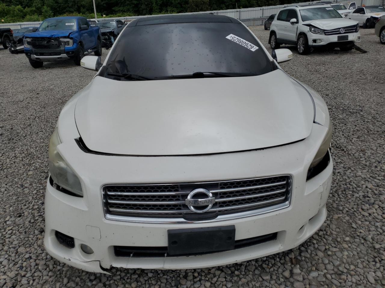 2011 NISSAN Maxima
