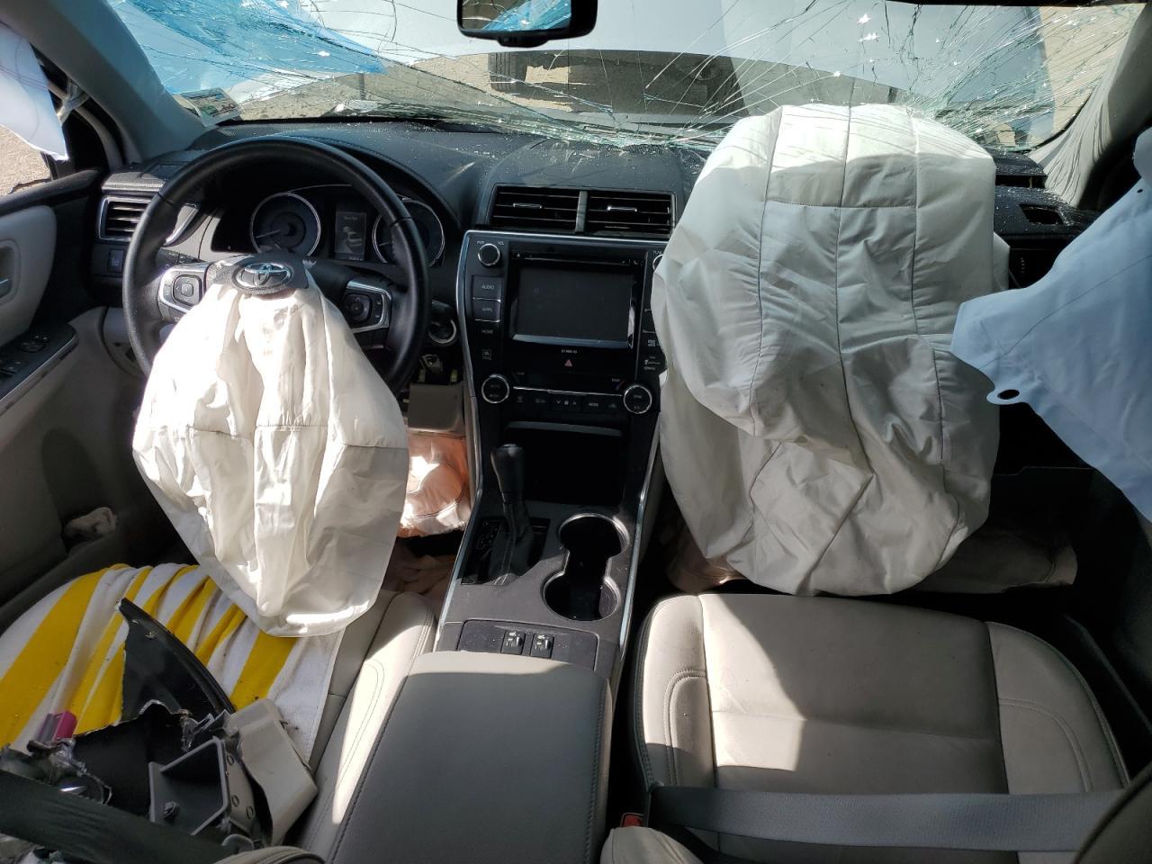 2016 TOYOTA CAMRY