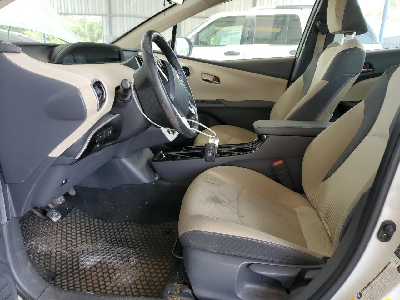 2017 TOYOTA PRIUS