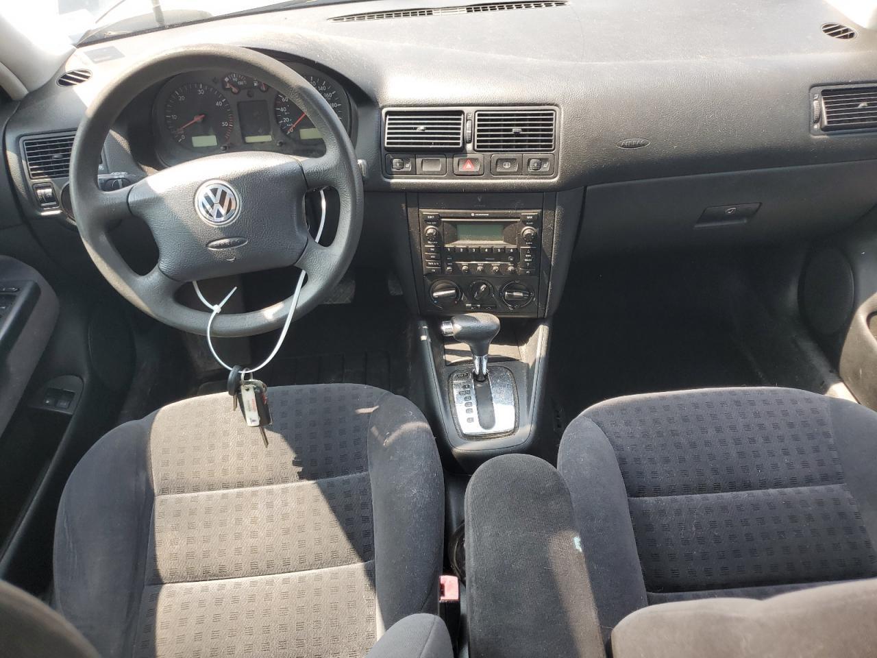 2002 VOLKSWAGEN GOLF