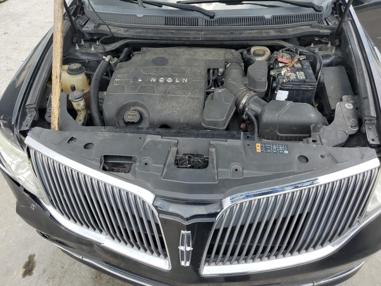 2015 LINCOLN MKT