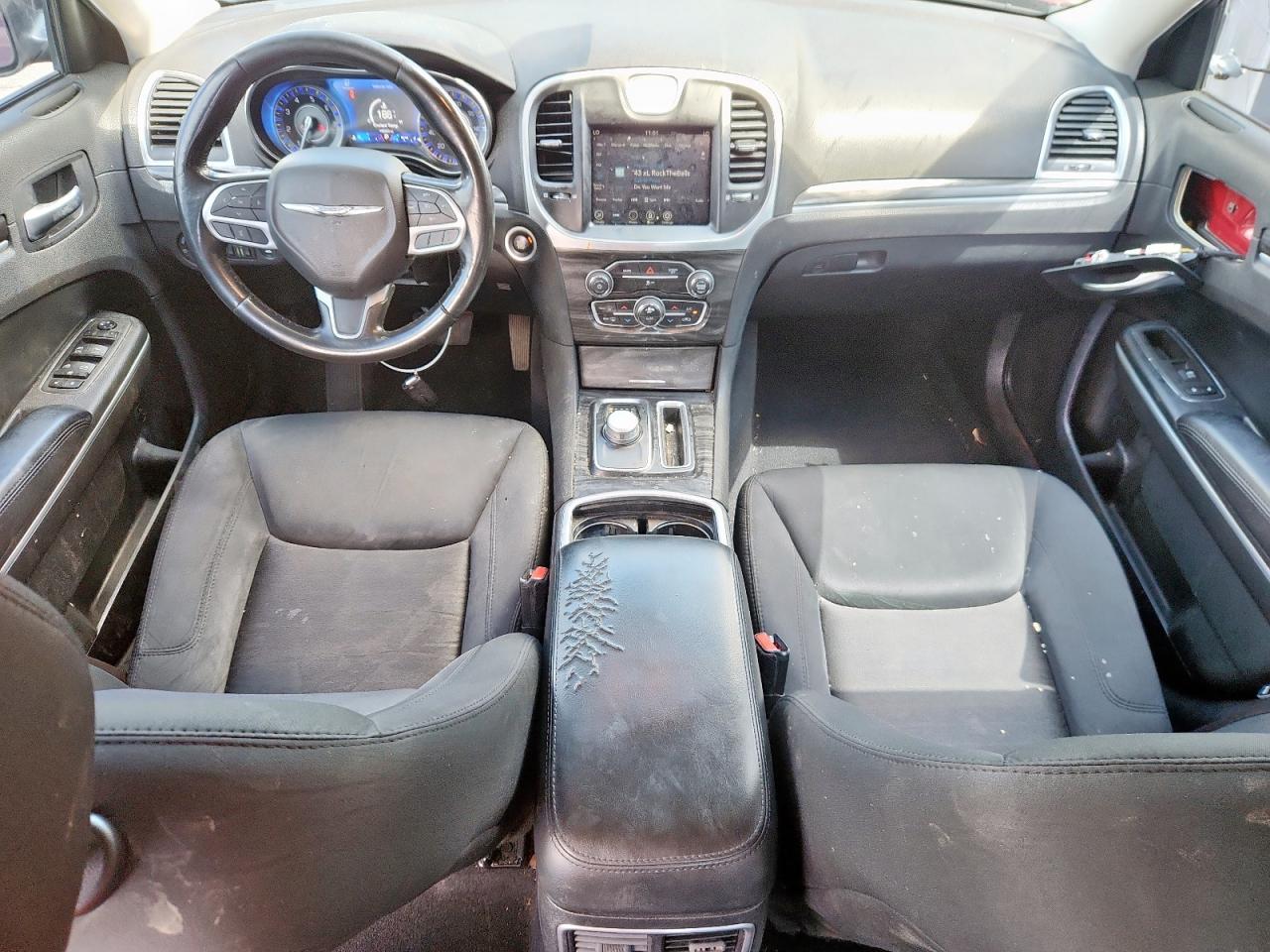 2021 CHRYSLER 300