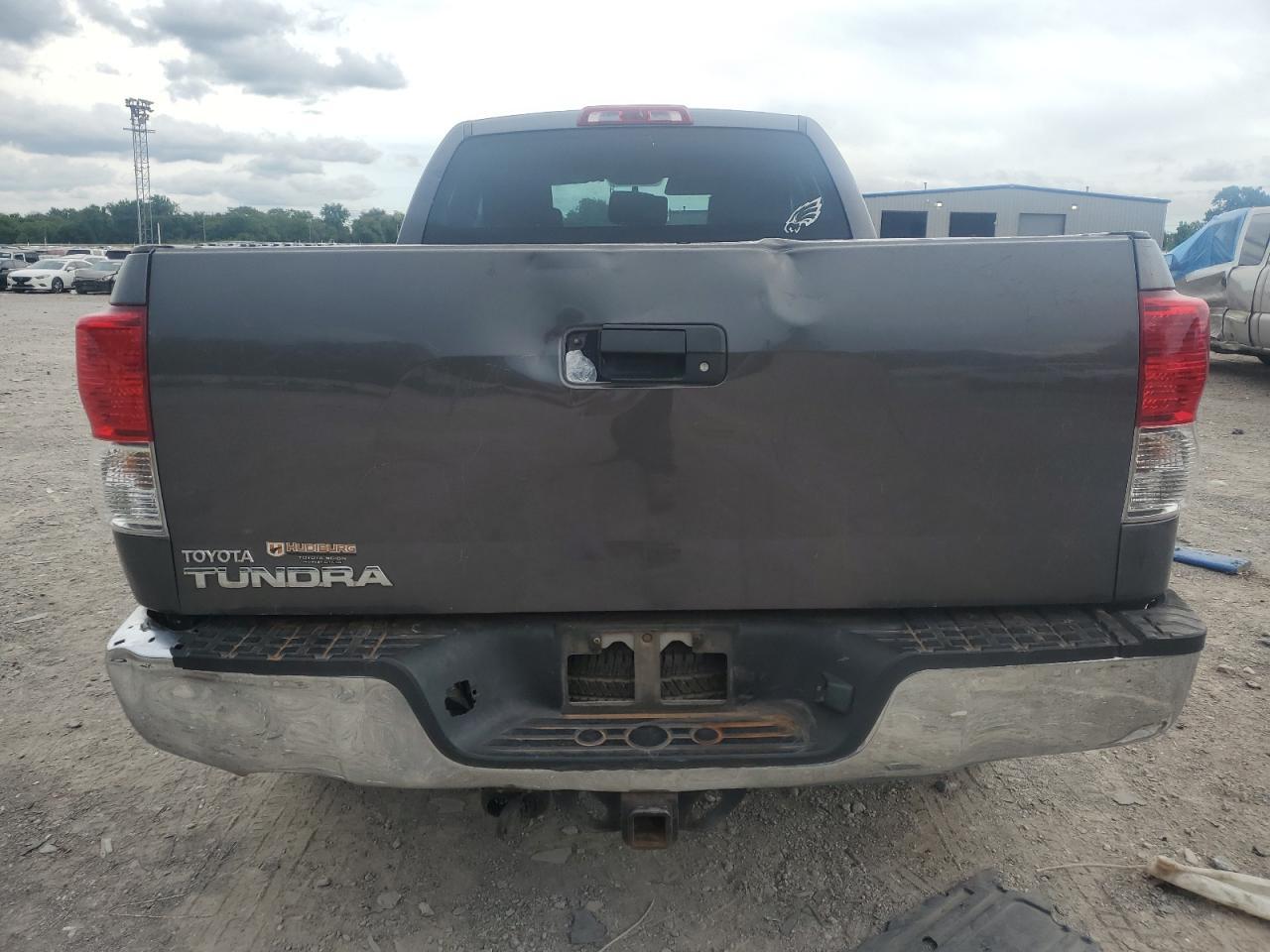 2011 TOYOTA TUNDRA