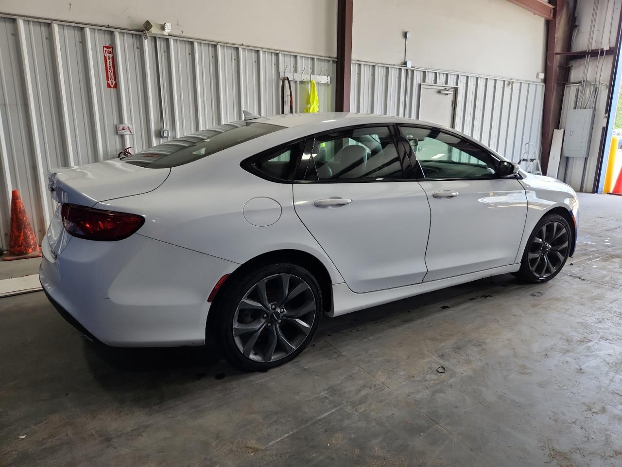 2016 CHRYSLER 200