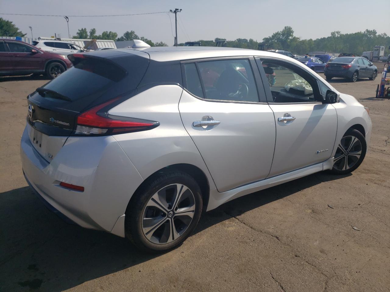 2019 NISSAN LEAF