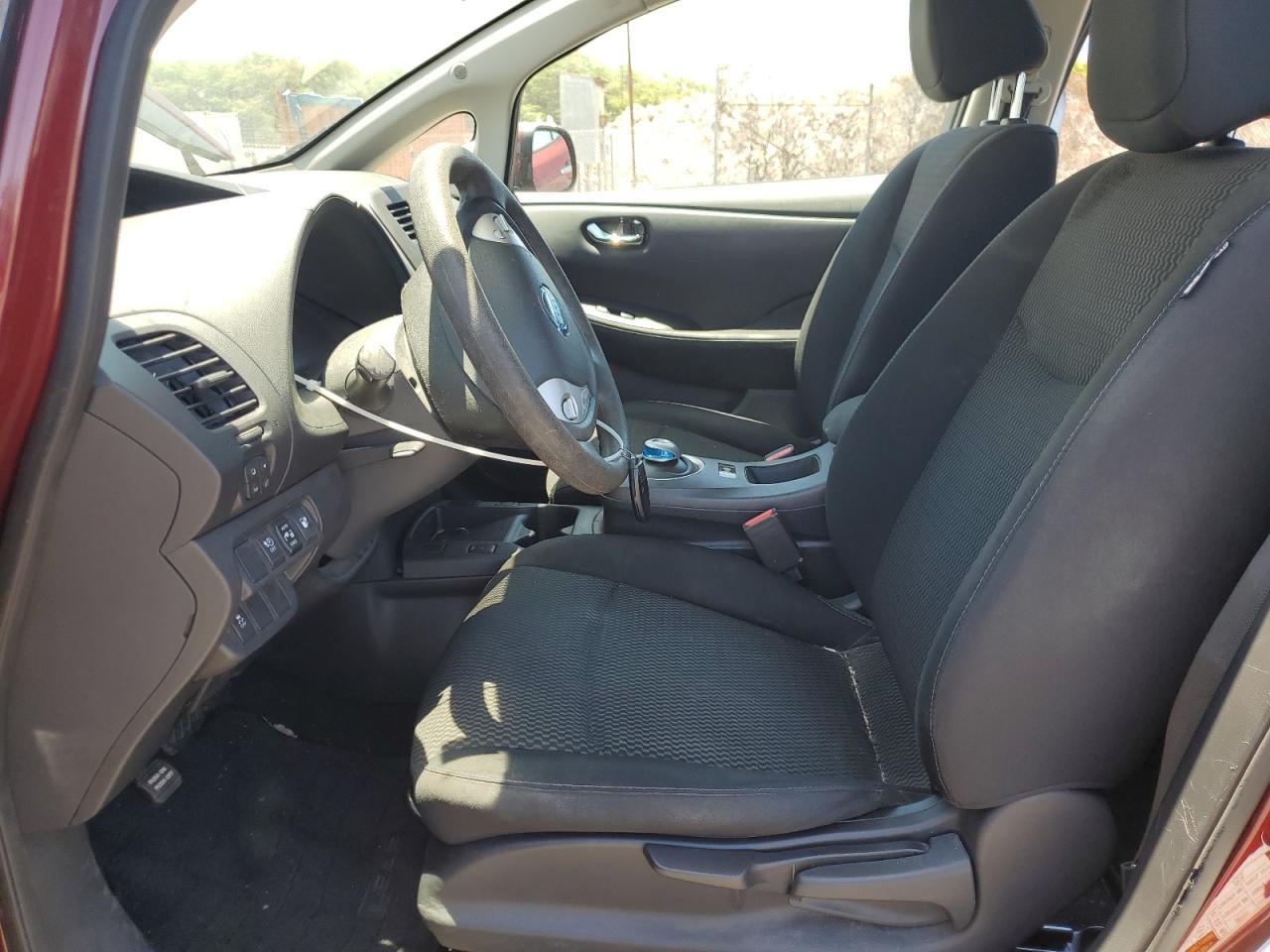 2017 NISSAN LEAF