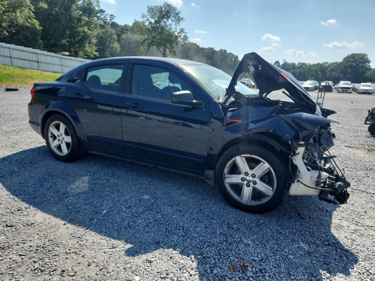 2013 DODGE Avenger