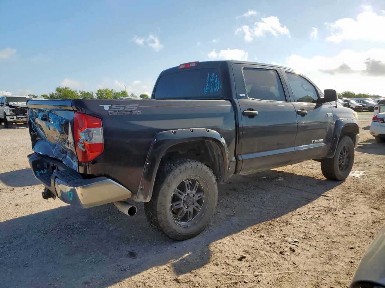 2015 TOYOTA TUNDRA