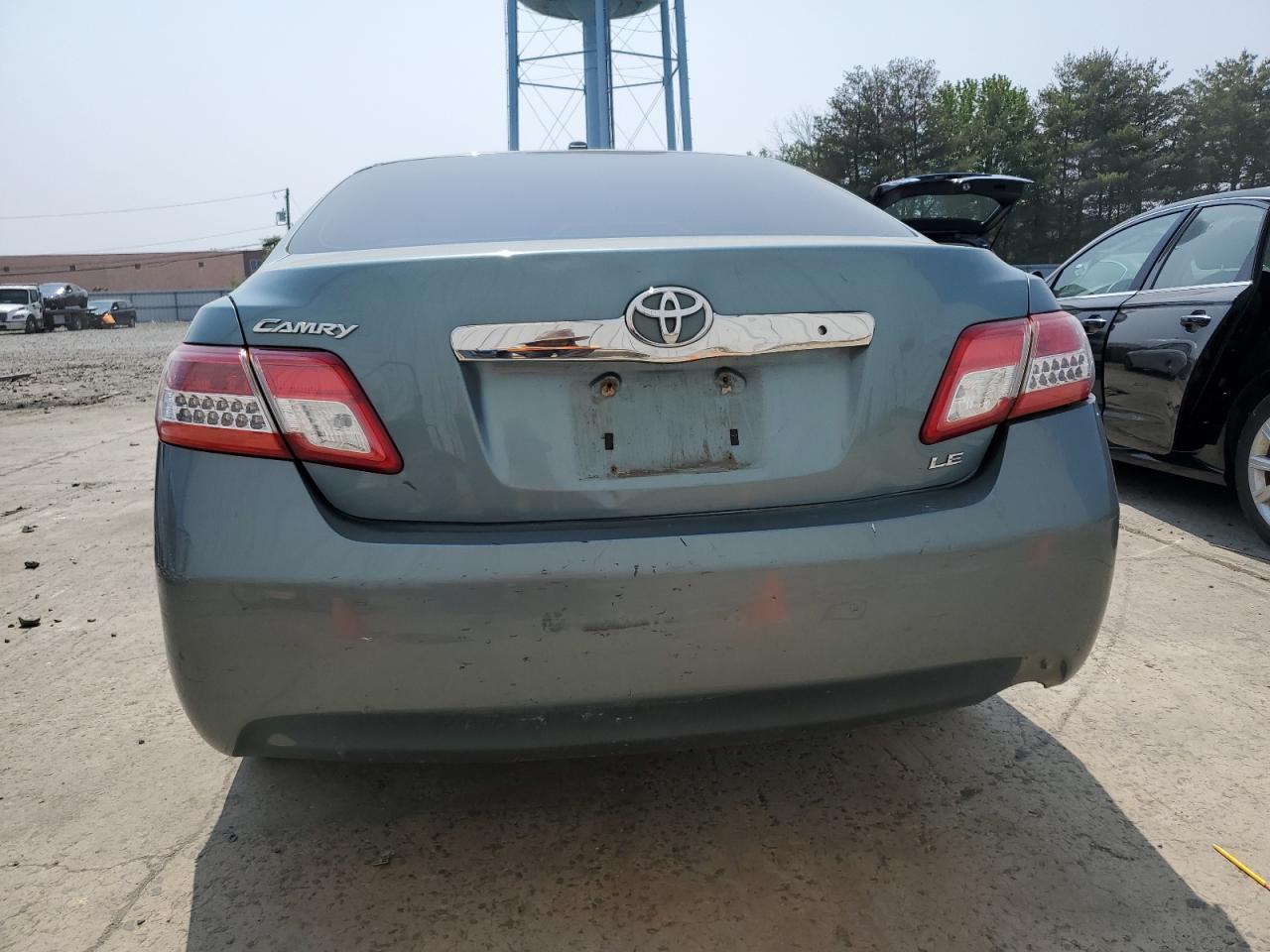 2010 TOYOTA CAMRY