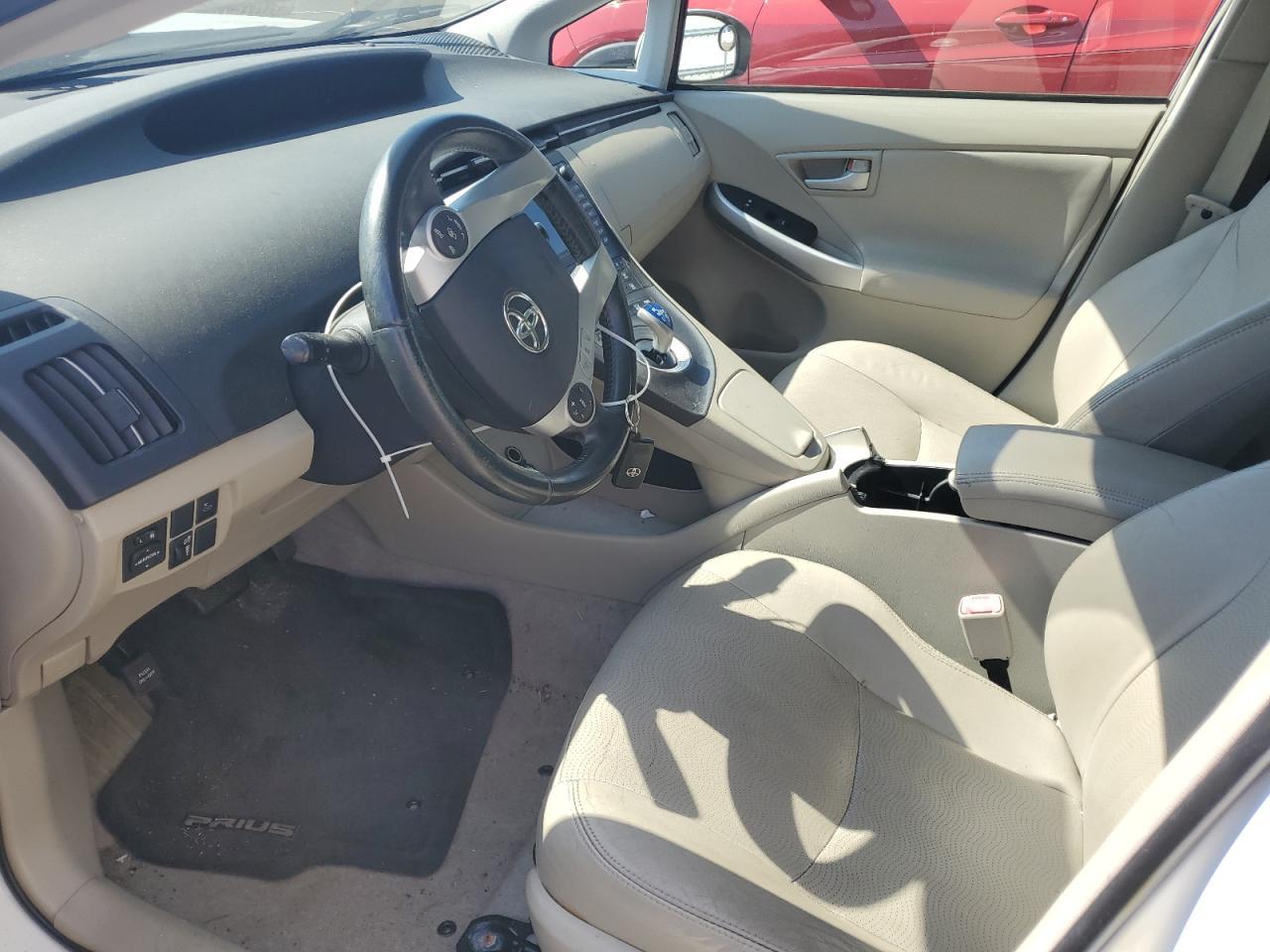 2011 TOYOTA PRIUS