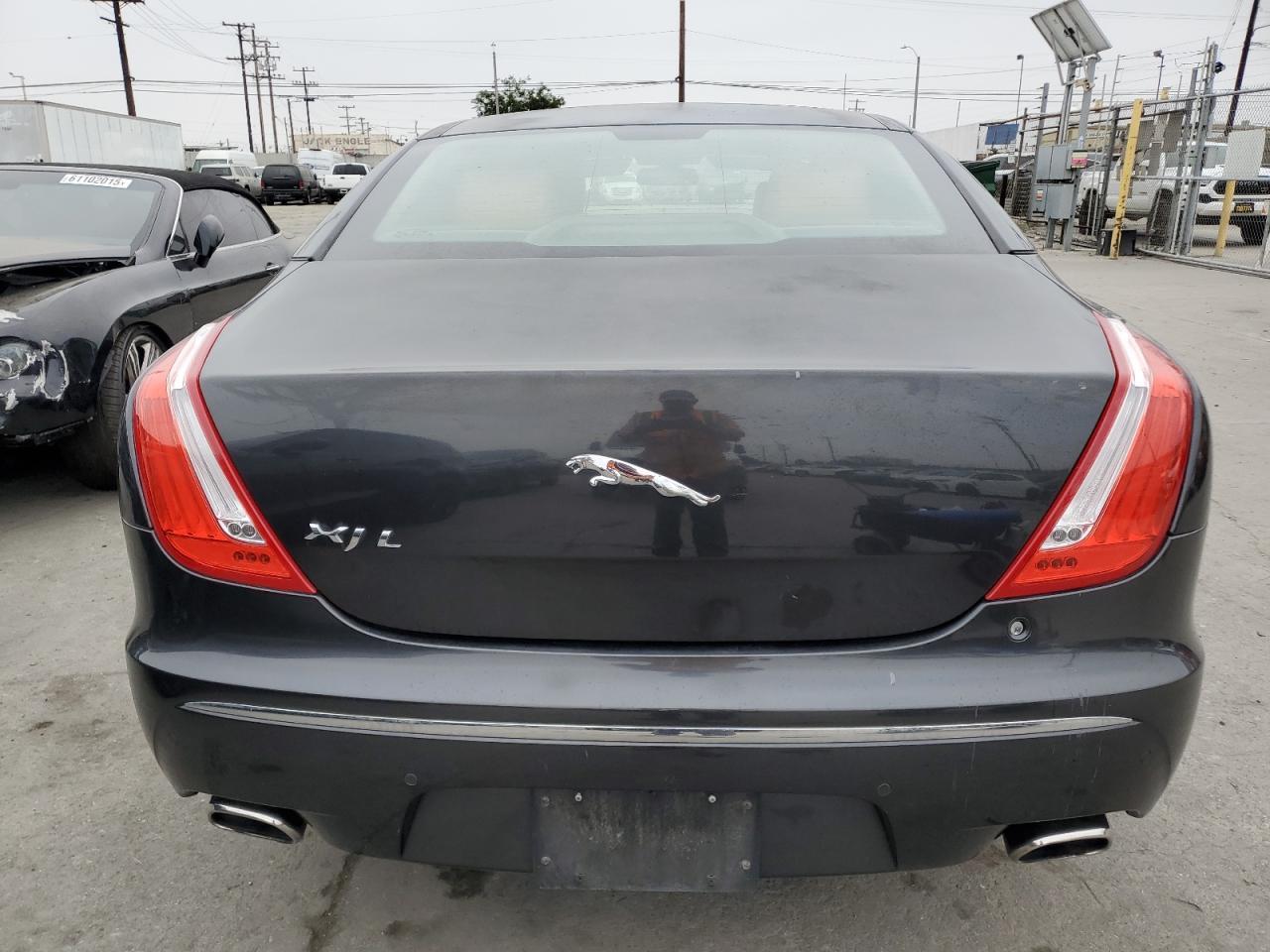 2011 JAGUAR Xj-Series