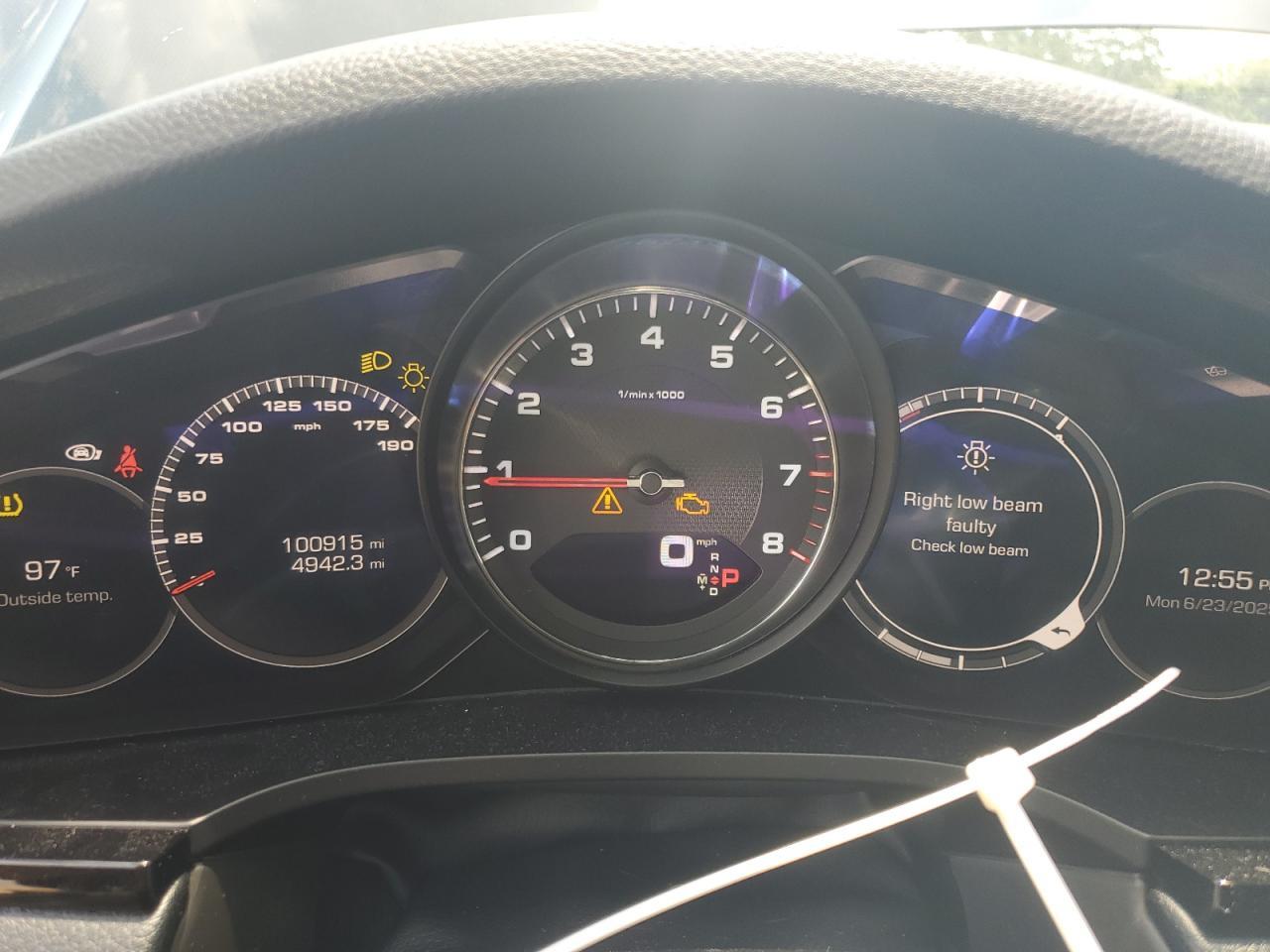 2019 PORSCHE CAYENNE