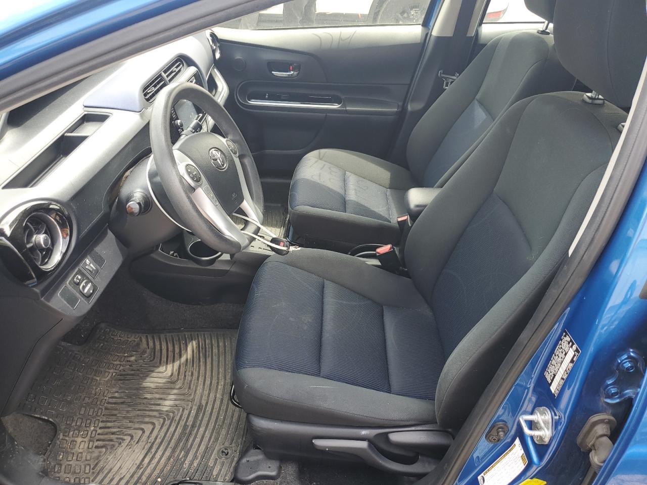 2015 TOYOTA Prius c