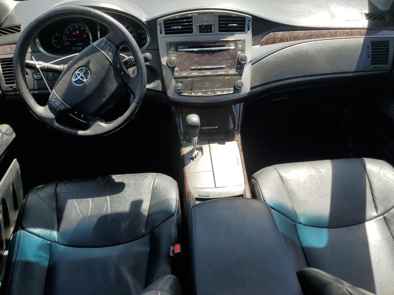2012 TOYOTA Avalon