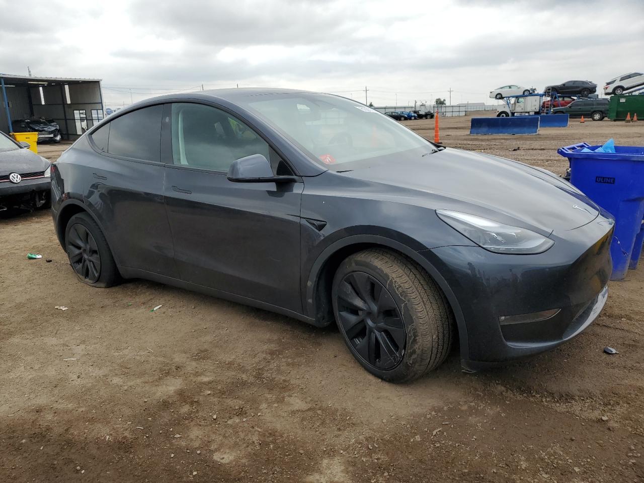2025 TESLA MODEL Y