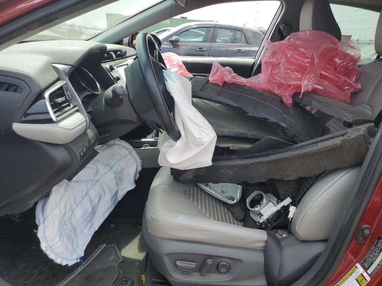 2018 TOYOTA CAMRY