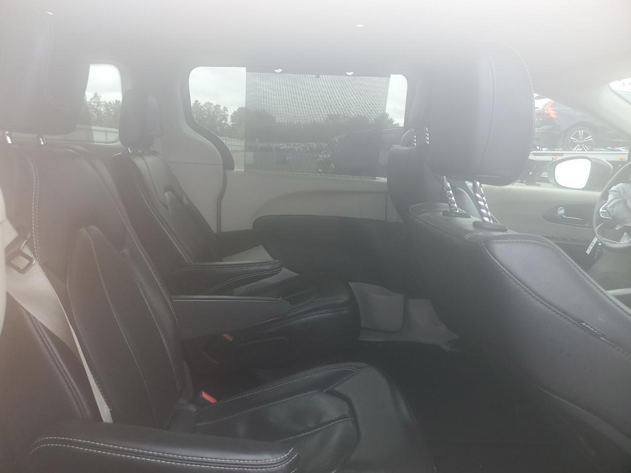 2022 CHRYSLER Pacifica