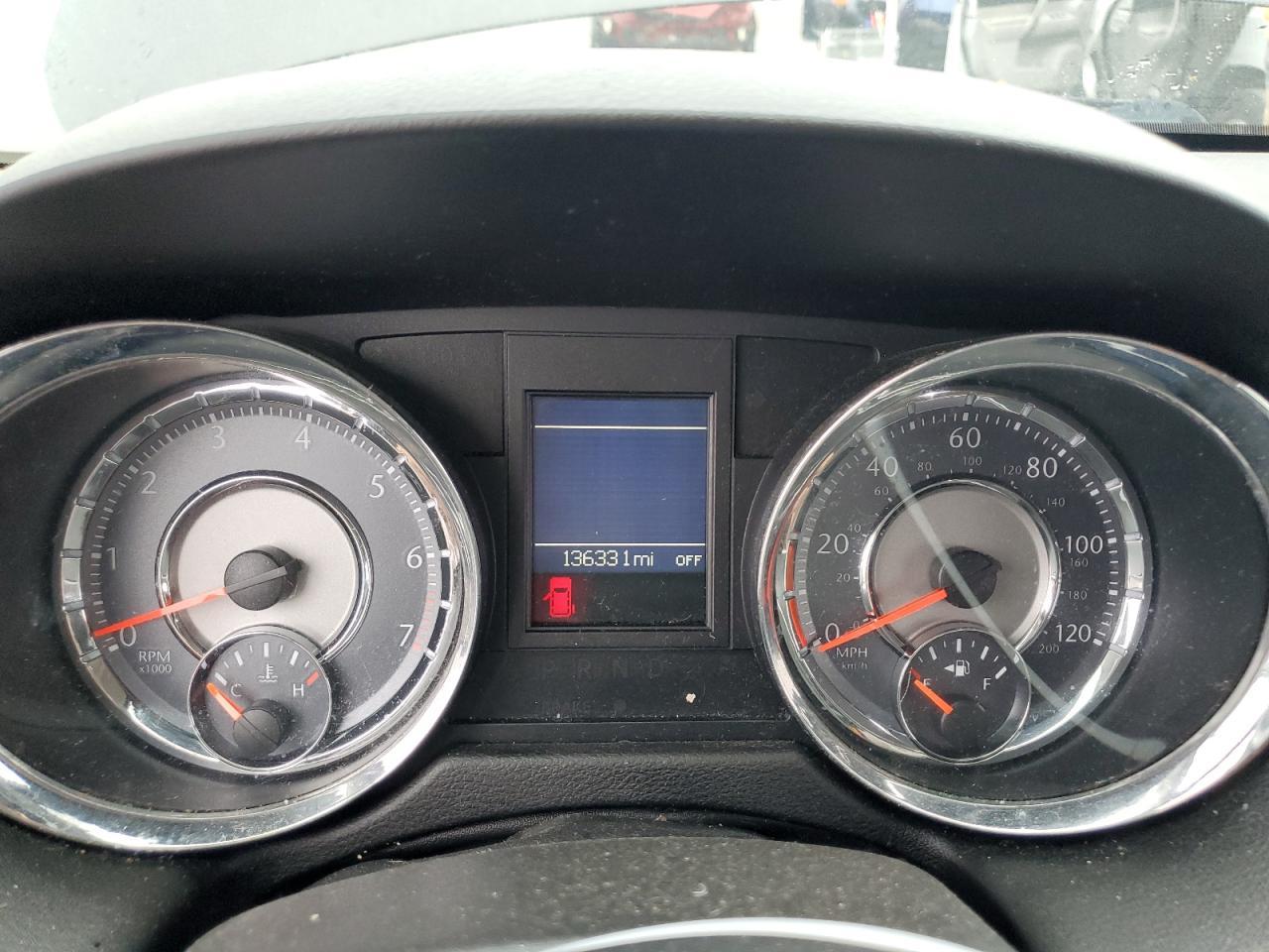 2012 CHRYSLER Town & Country