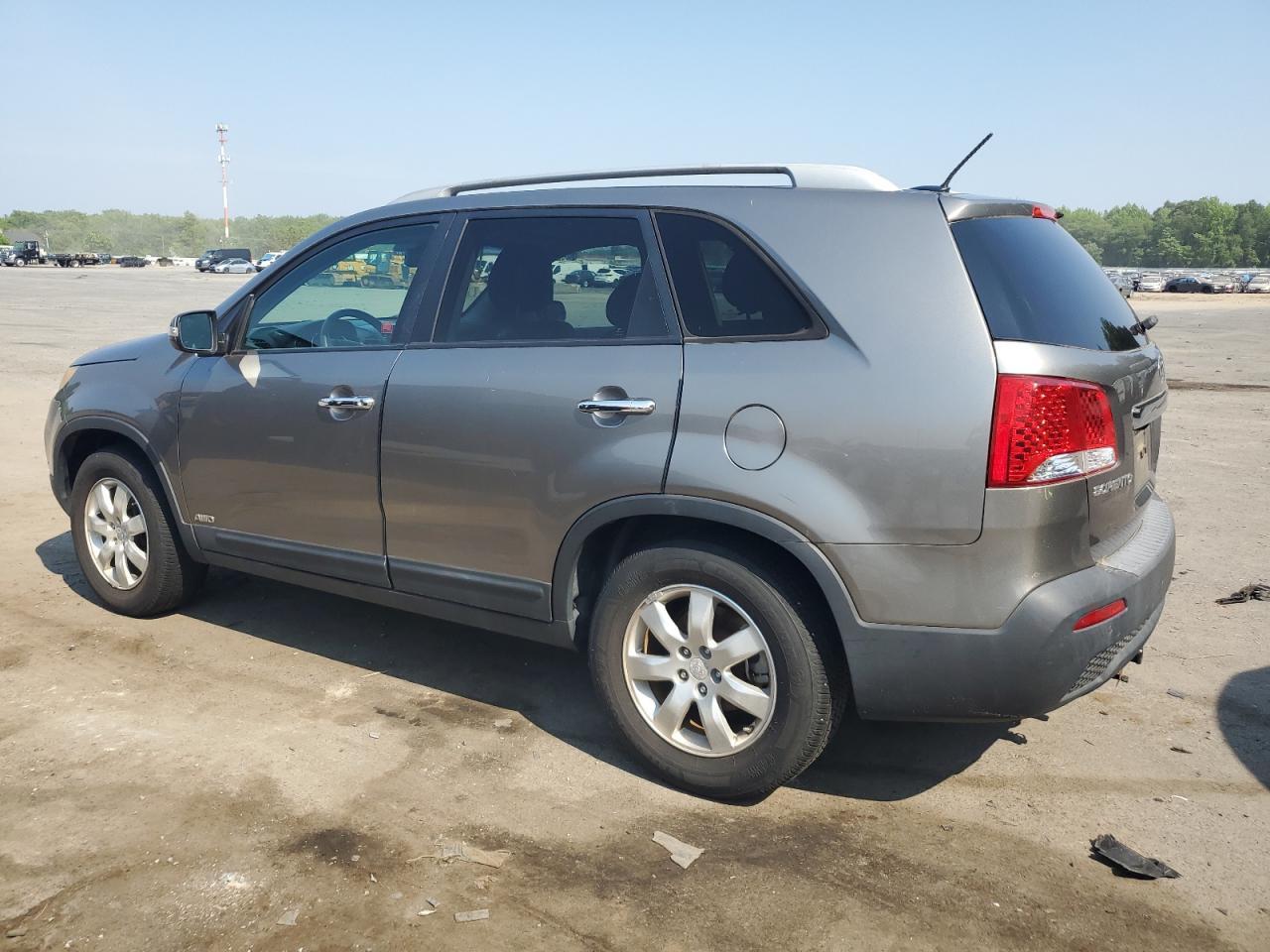 2011 KIA SORENTO