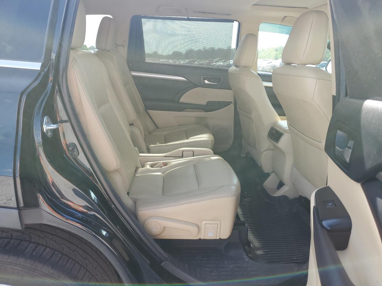 2017 TOYOTA HIGHLANDER
