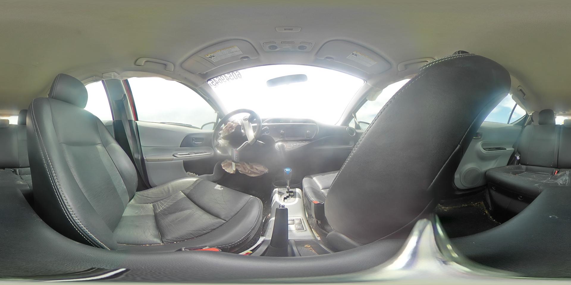 2013 TOYOTA Prius c