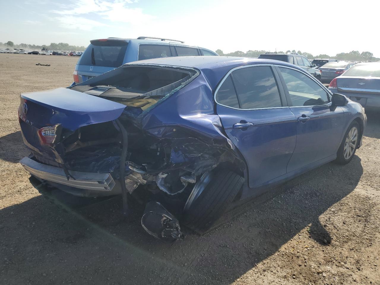 2018 TOYOTA CAMRY