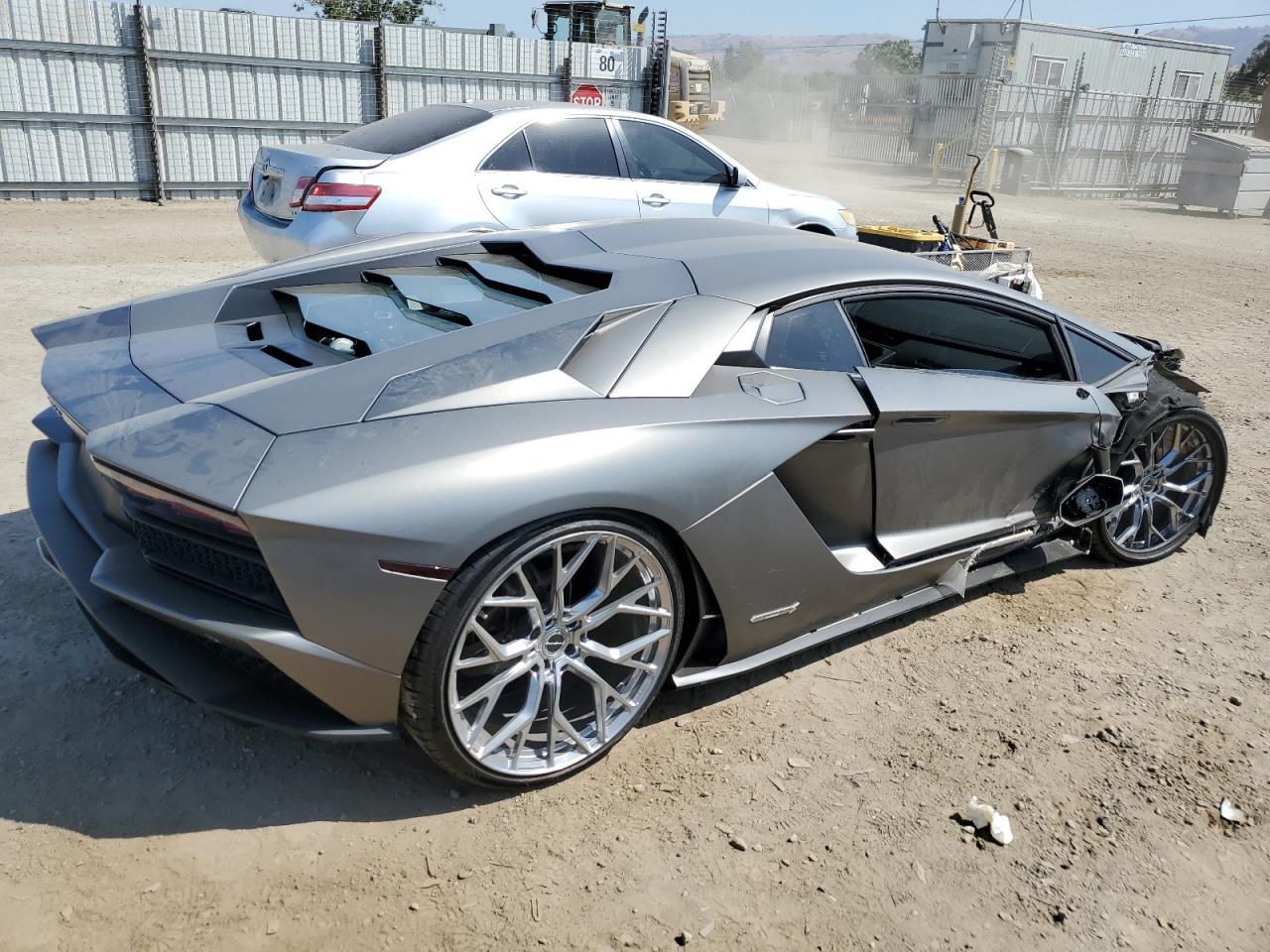 2018 Lamborghini Aventador