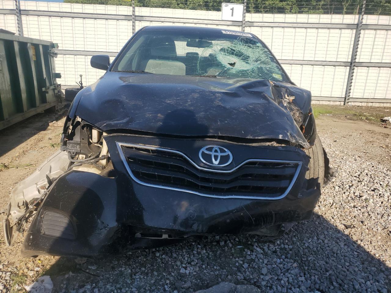 2011 TOYOTA CAMRY