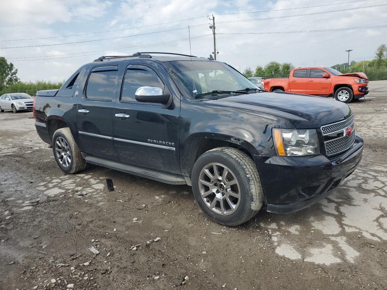 2013 CHEVROLET Avalanche