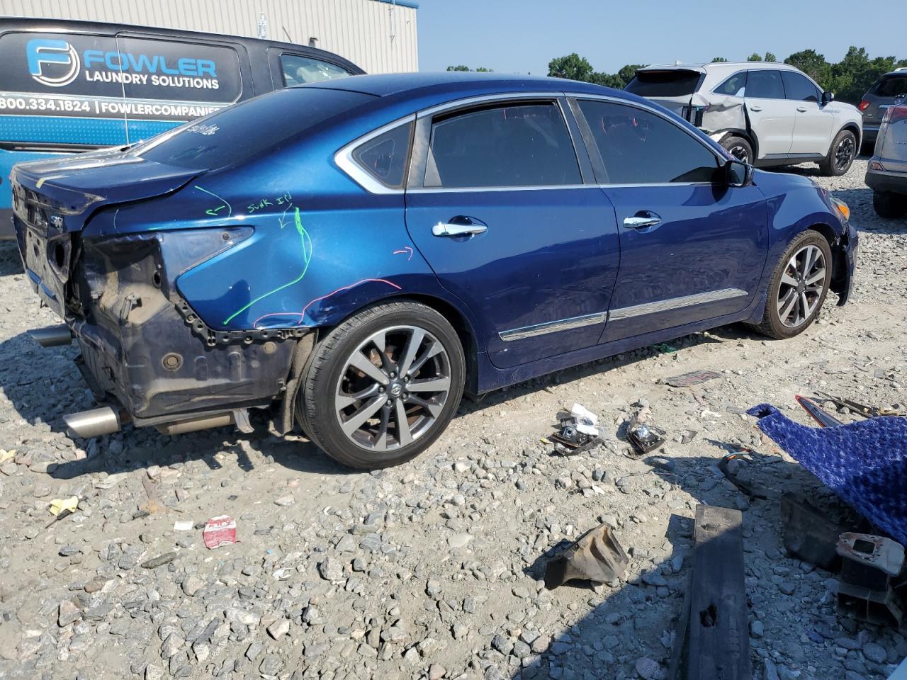 2017 NISSAN ALTIMA