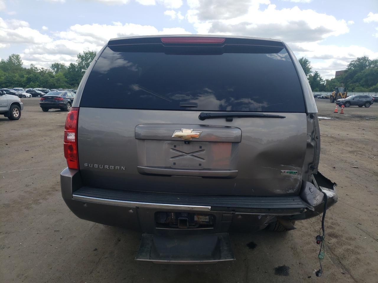 2011 CHEVROLET Suburban