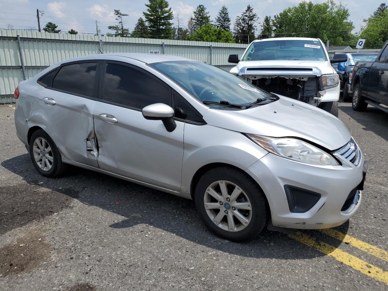 2012 FORD Fiesta