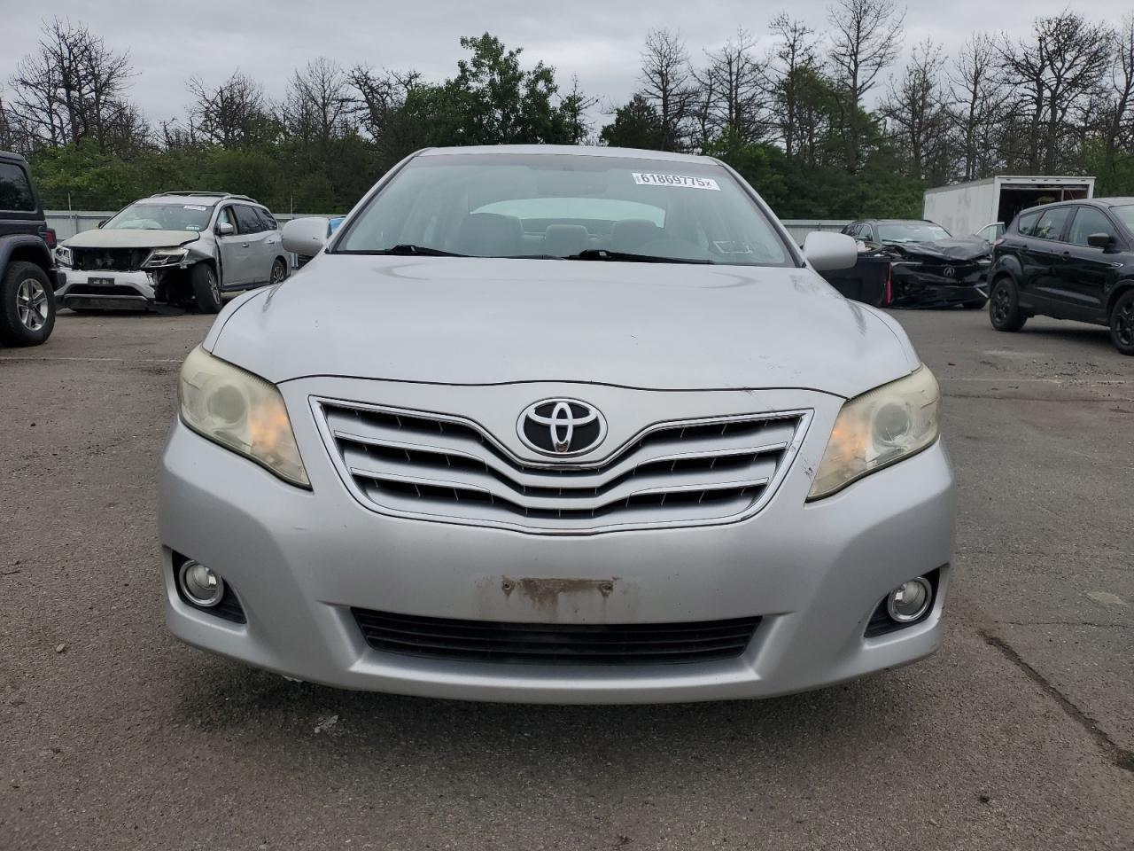 2011 TOYOTA CAMRY