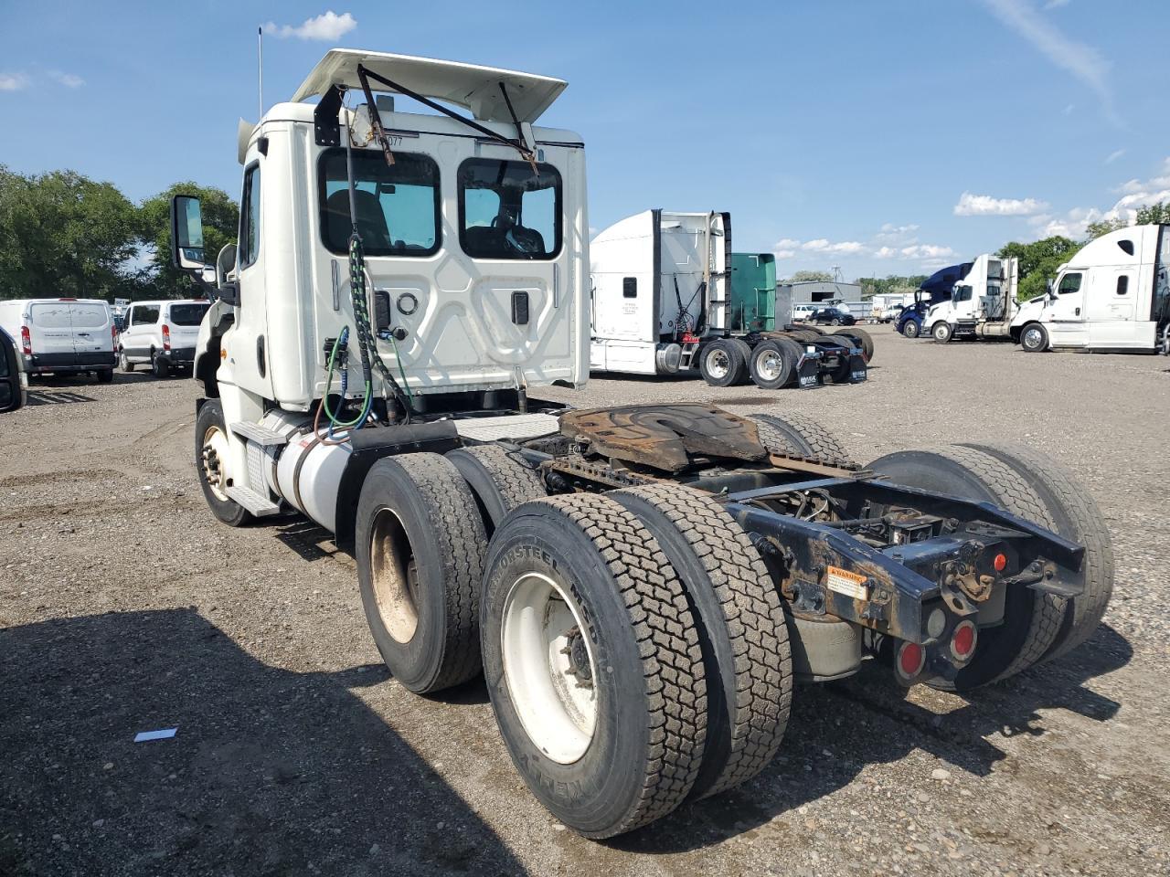 2017 FREIGHTLINER CASCADIA 125