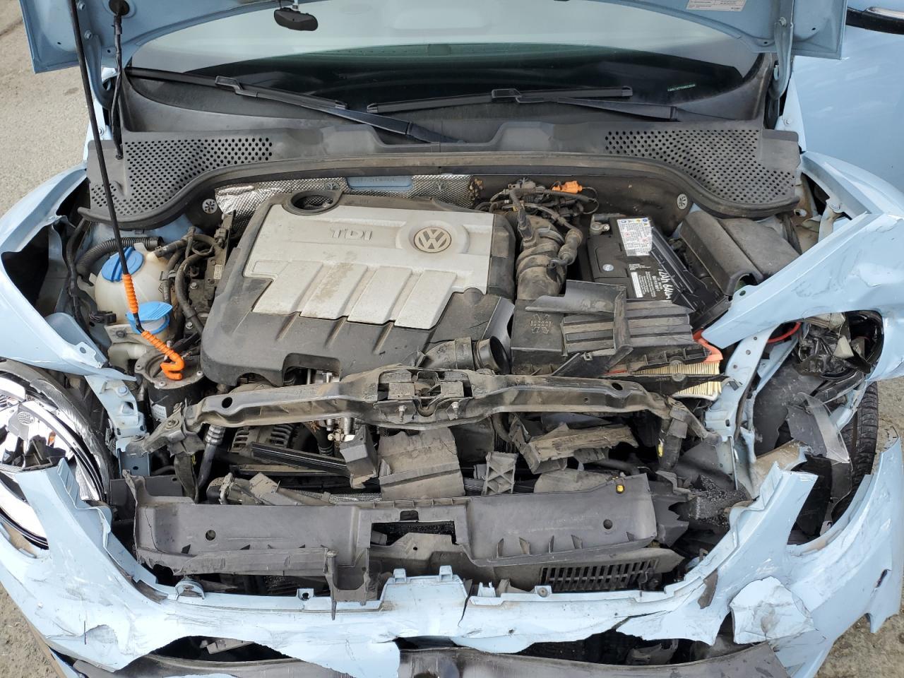 2014 VOLKSWAGEN Beetle