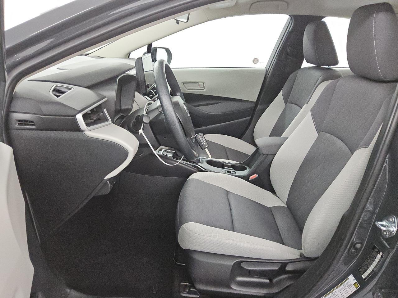2025 TOYOTA COROLLA