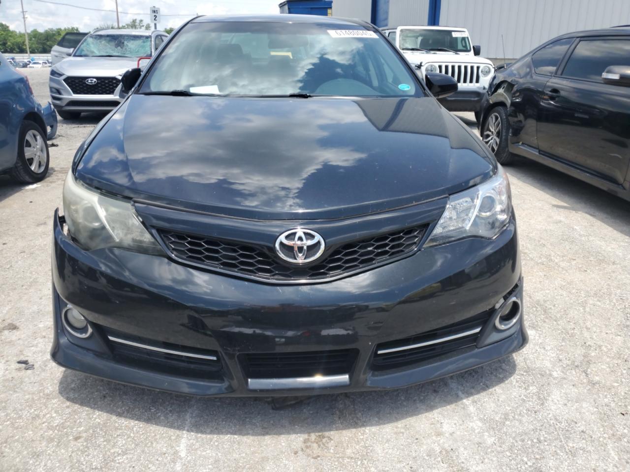 2014 TOYOTA CAMRY