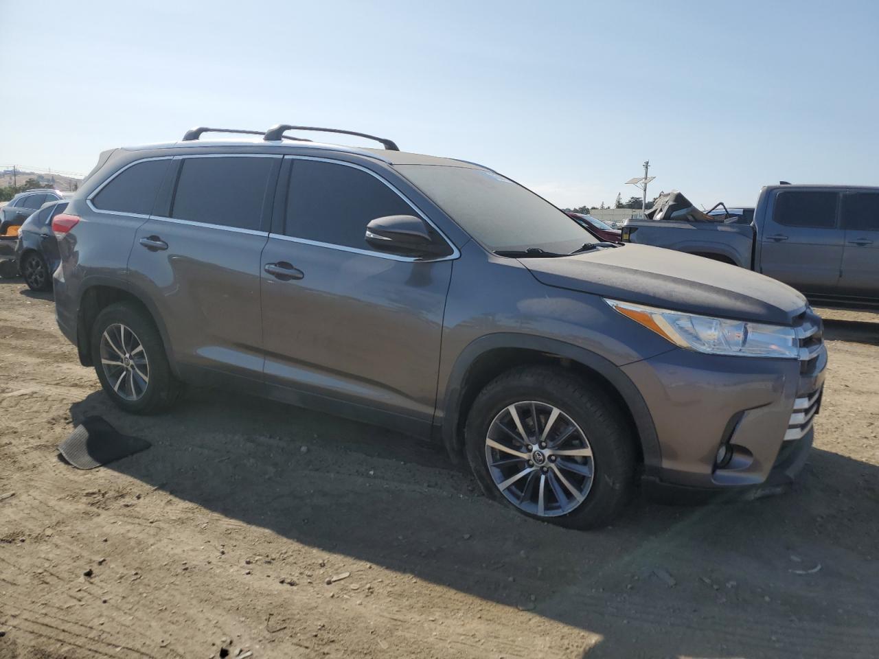 2019 TOYOTA HIGHLANDER