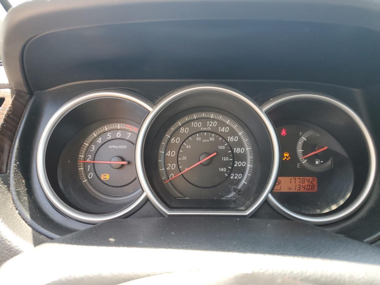2012 NISSAN VERSA