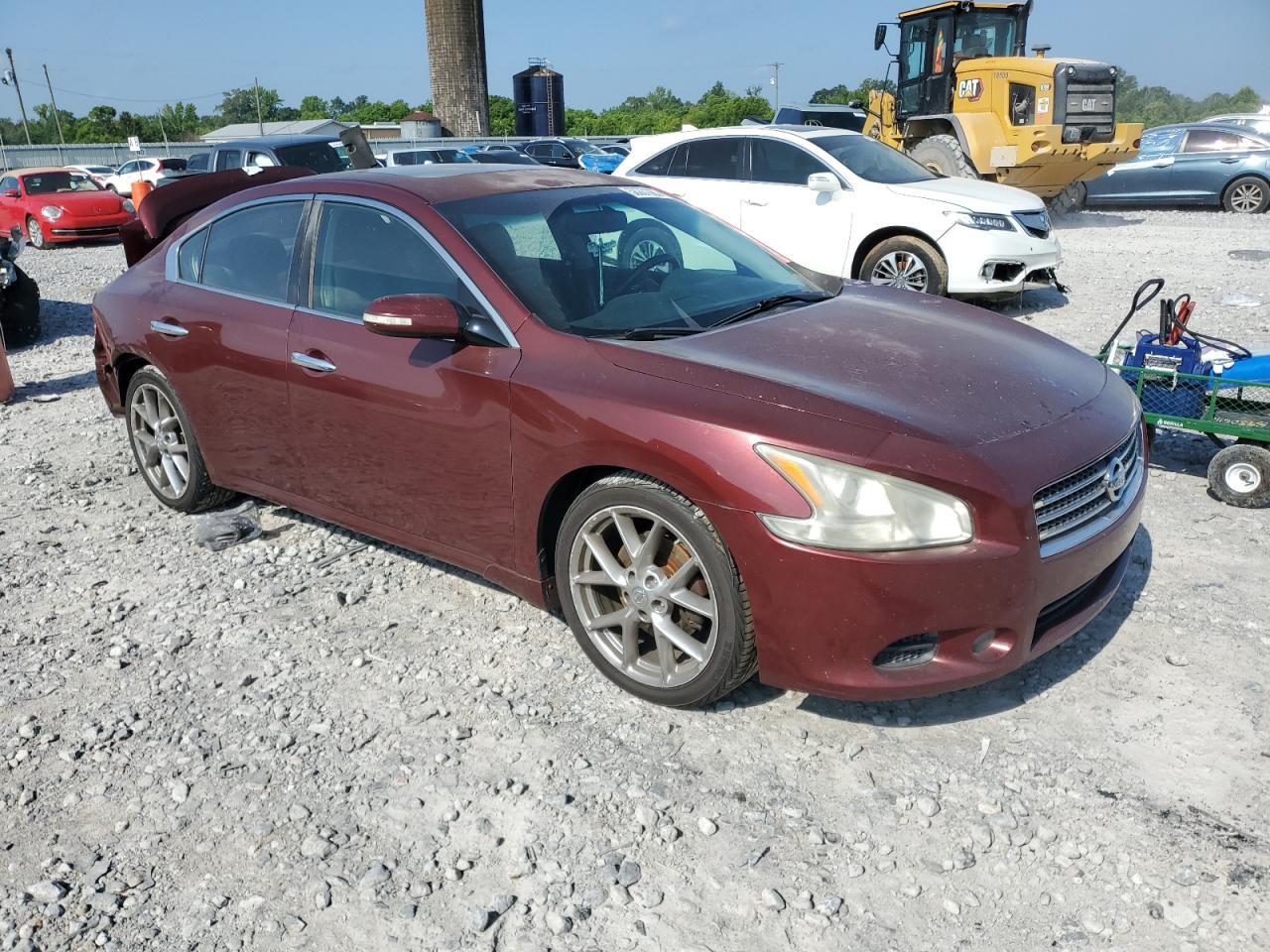 2010 NISSAN Maxima