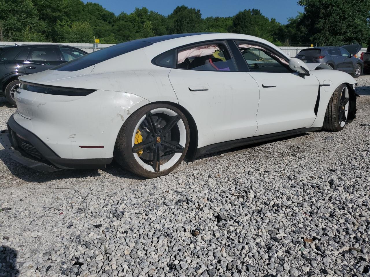 2024 PORSCHE Taycan