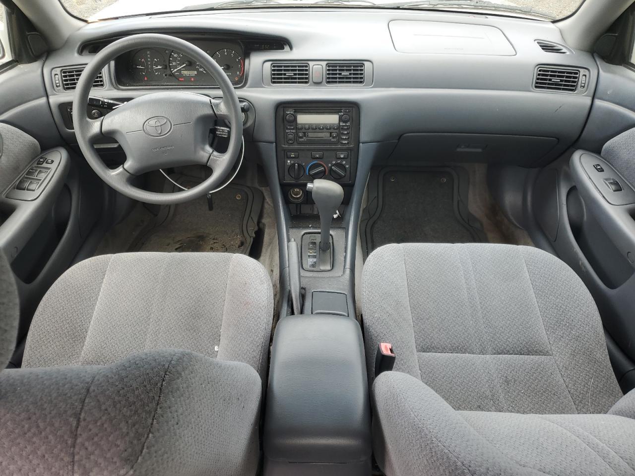 2001 TOYOTA CAMRY