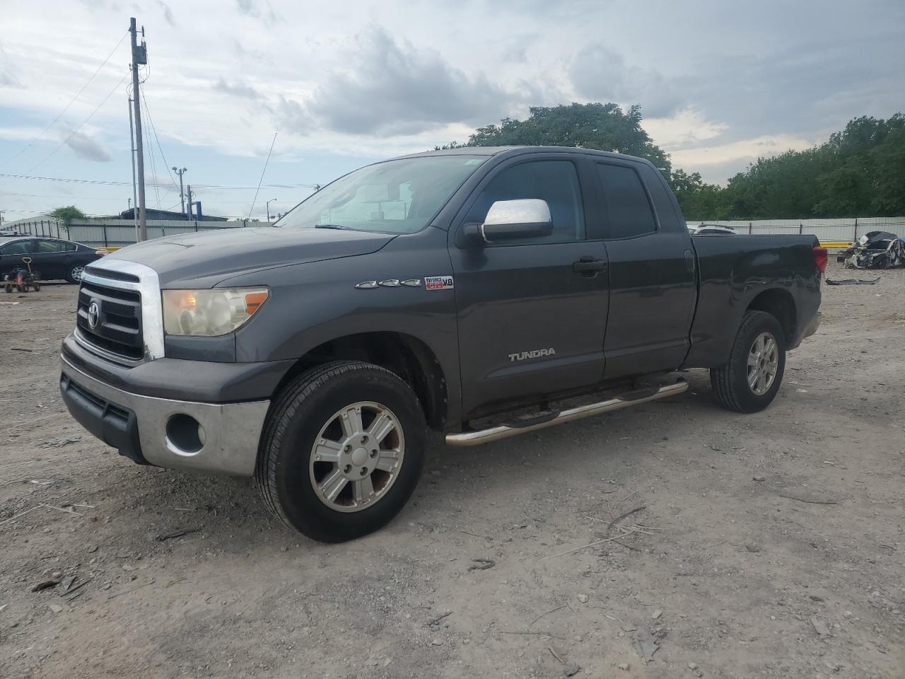 2011 TOYOTA TUNDRA
