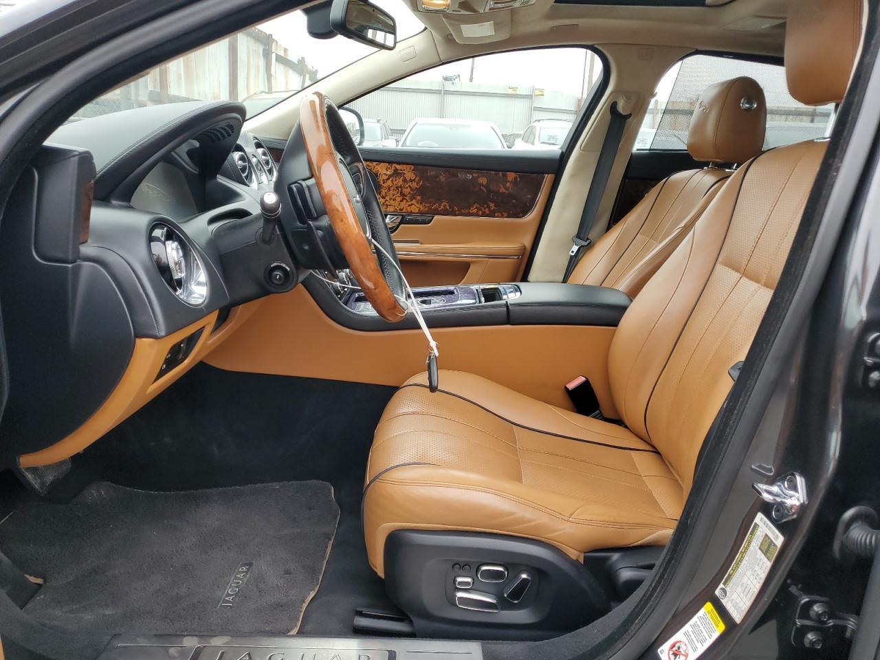 2011 JAGUAR Xj-Series