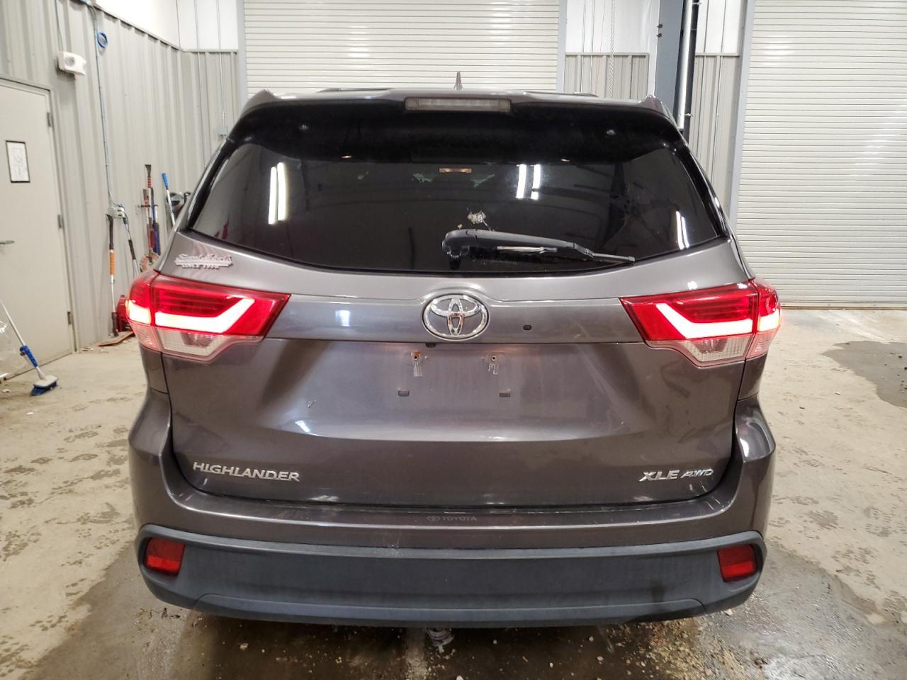2018 TOYOTA HIGHLANDER
