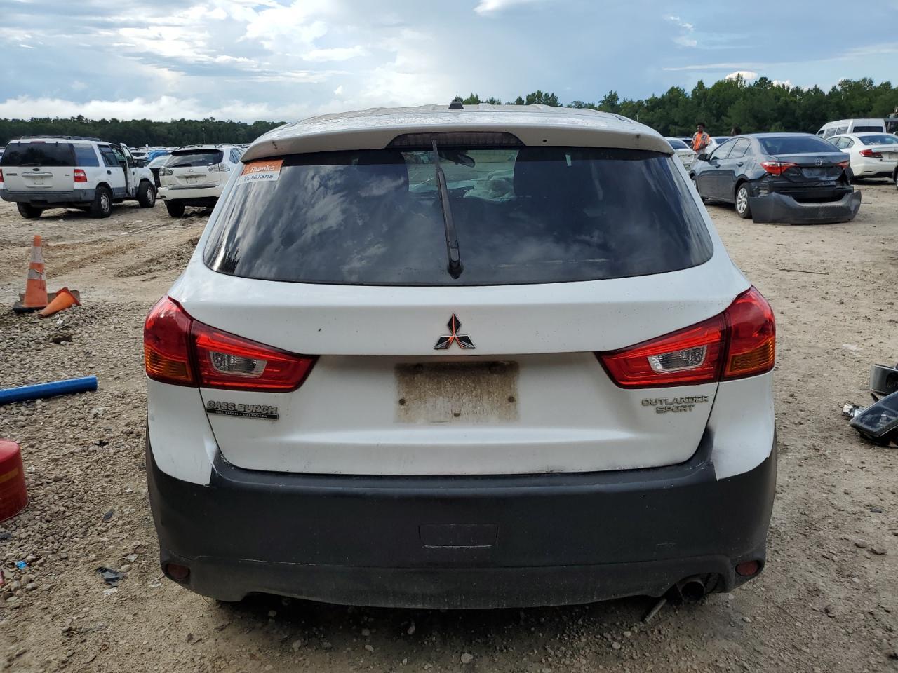 2014 MITSUBISHI outlander