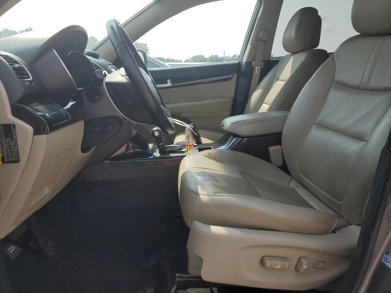 2014 KIA SORENTO