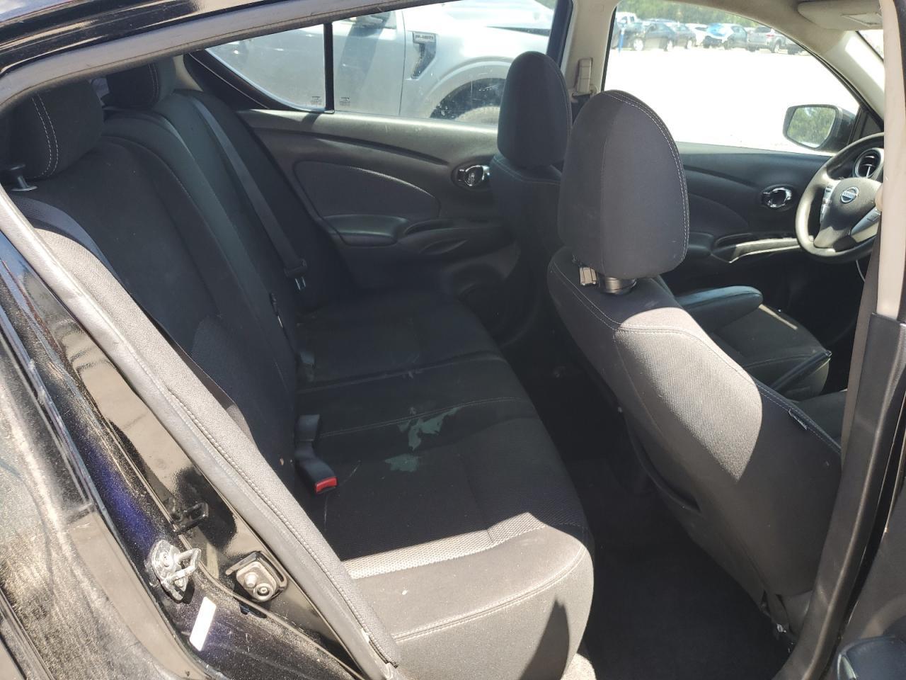 2016 NISSAN VERSA