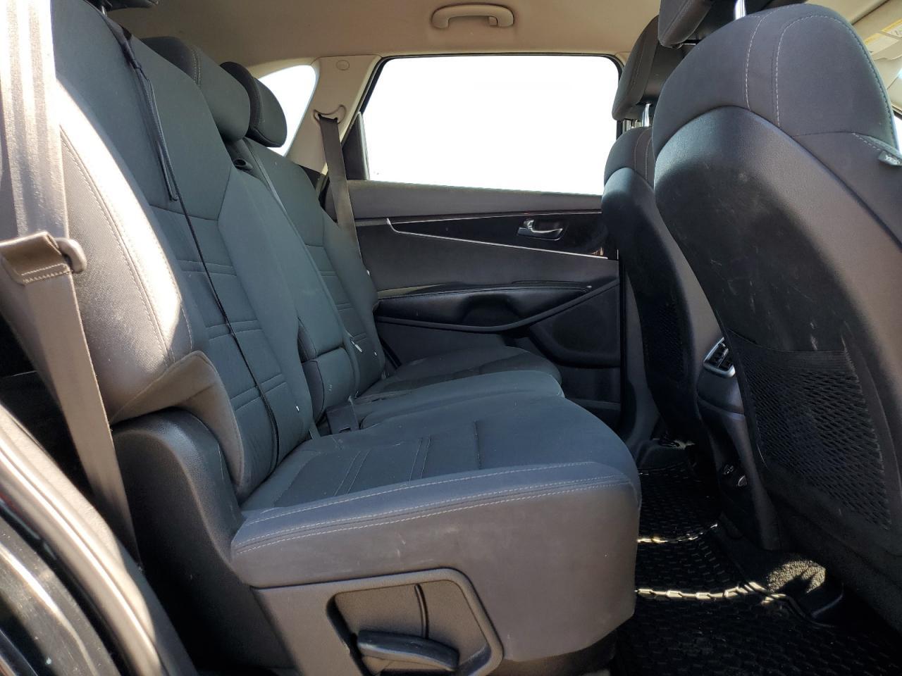2017 KIA SORENTO